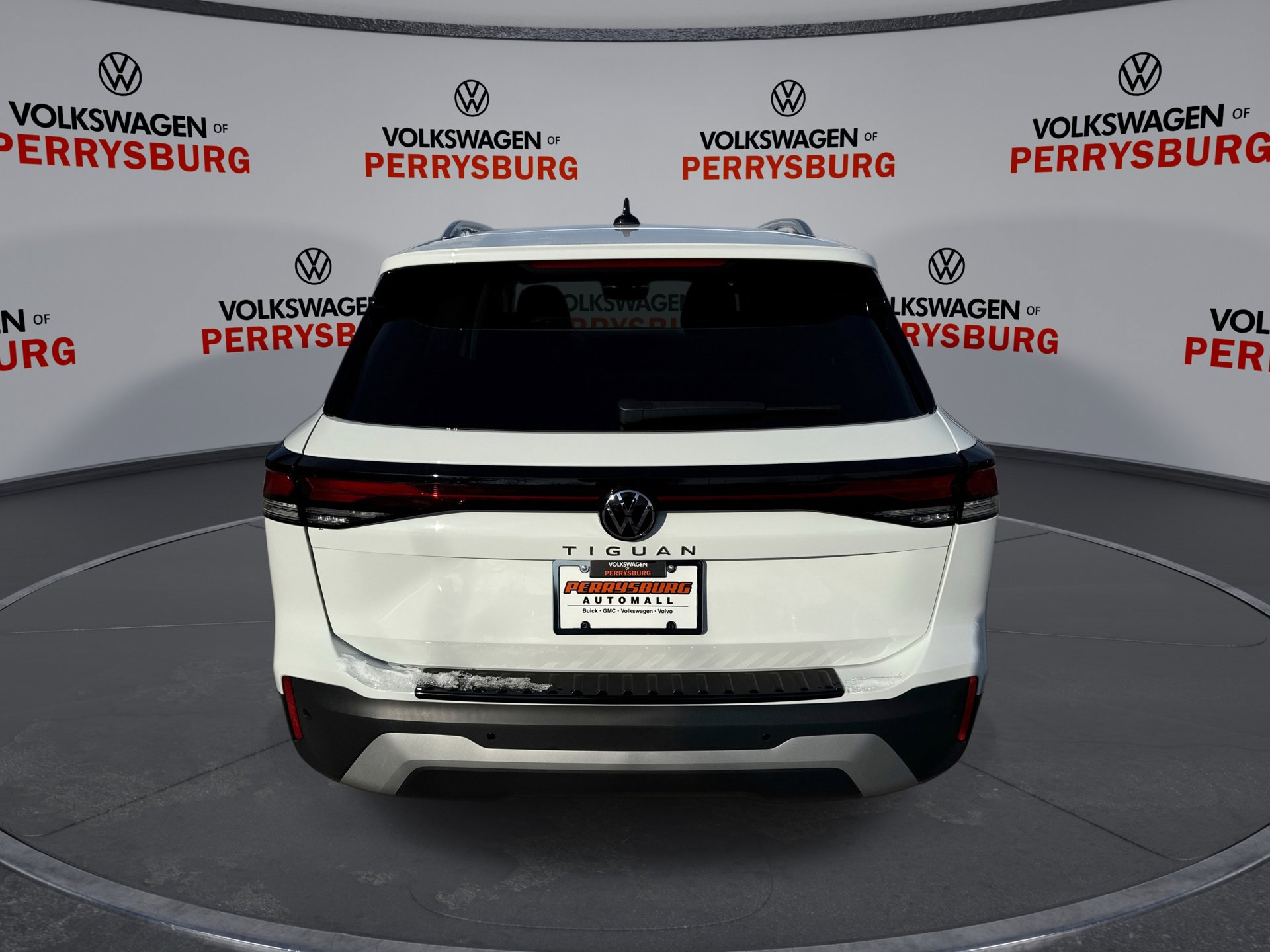New 2025 Volkswagen Tiguan S image 7
