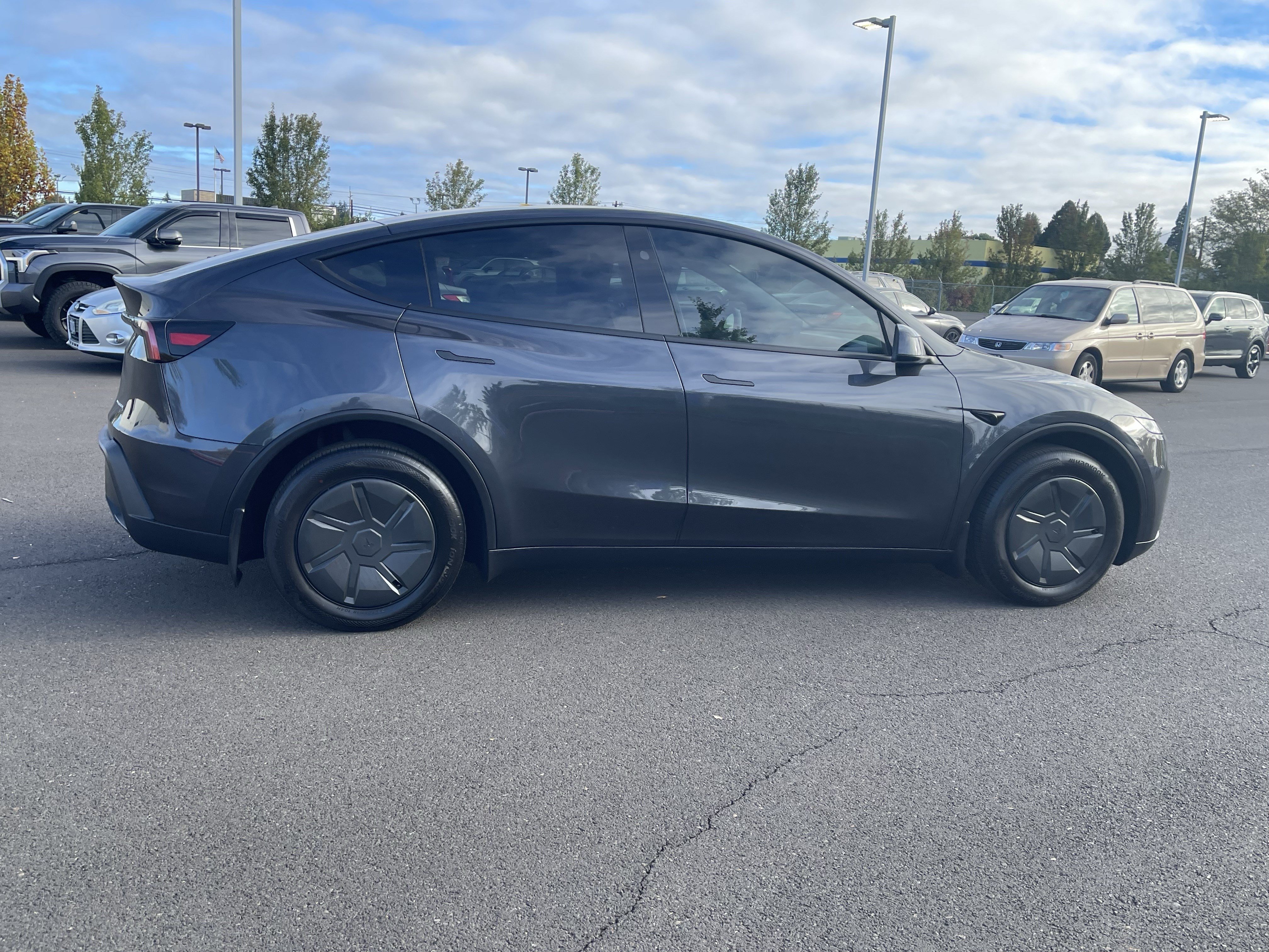 Used 2026 Tesla Model Y Long Range AWD/4WD image 6