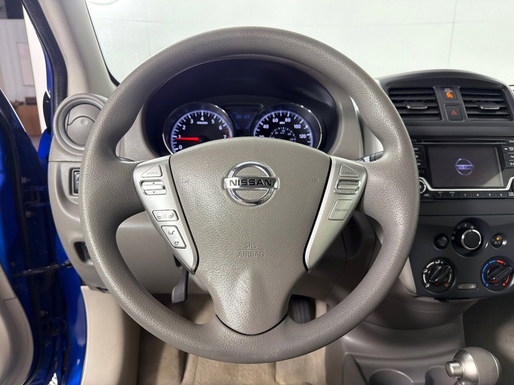 Used 2015 Nissan Versa SL FWD image 15