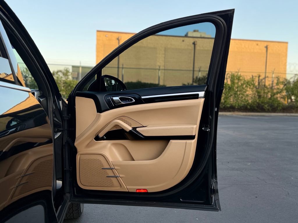 Used 2015 Porsche Cayenne Diesel image 30