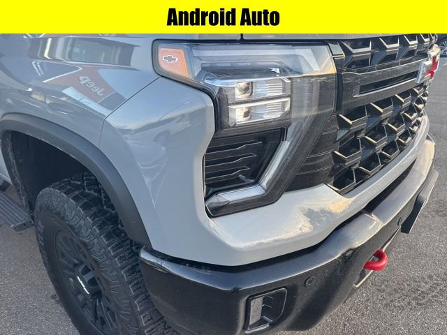 Used 2025 Chevrolet Silverado 2500 ZR2 w/ Technology Package image 6