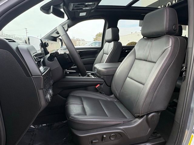 Used 2025 Chevrolet Tahoe RST w/ RST Capability Package image 24