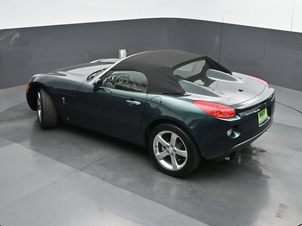 Used 2007 Pontiac Solstice GXP w/ Premium Package RWD image 39