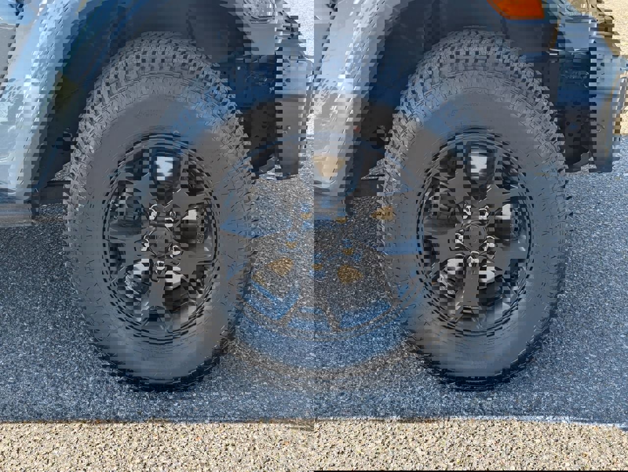 Used 2019 Jeep Wrangler Unlimited Sahara image 10