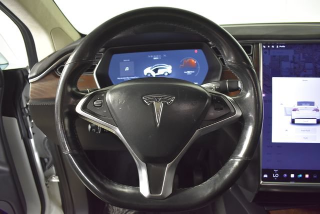 Used 2016 Tesla Model X 90D AWD/4WD image 16