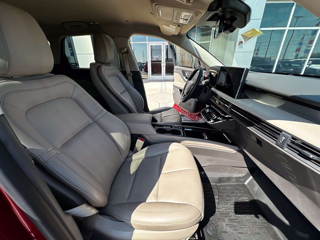 Used 2024 Lincoln Corsair FWD image 27