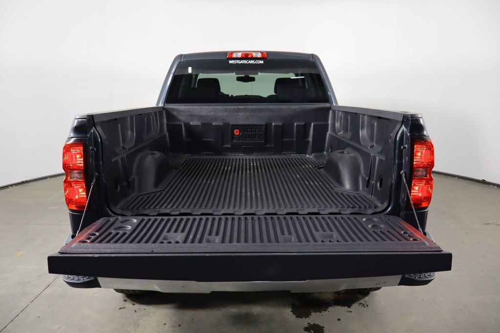 Used 2018 Chevrolet Silverado 1500 LT RWD image 17
