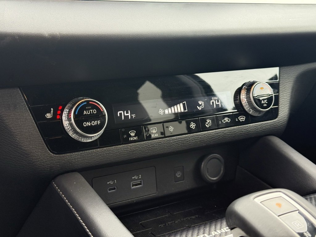 Used 2024 Mitsubishi Outlander SE image 19