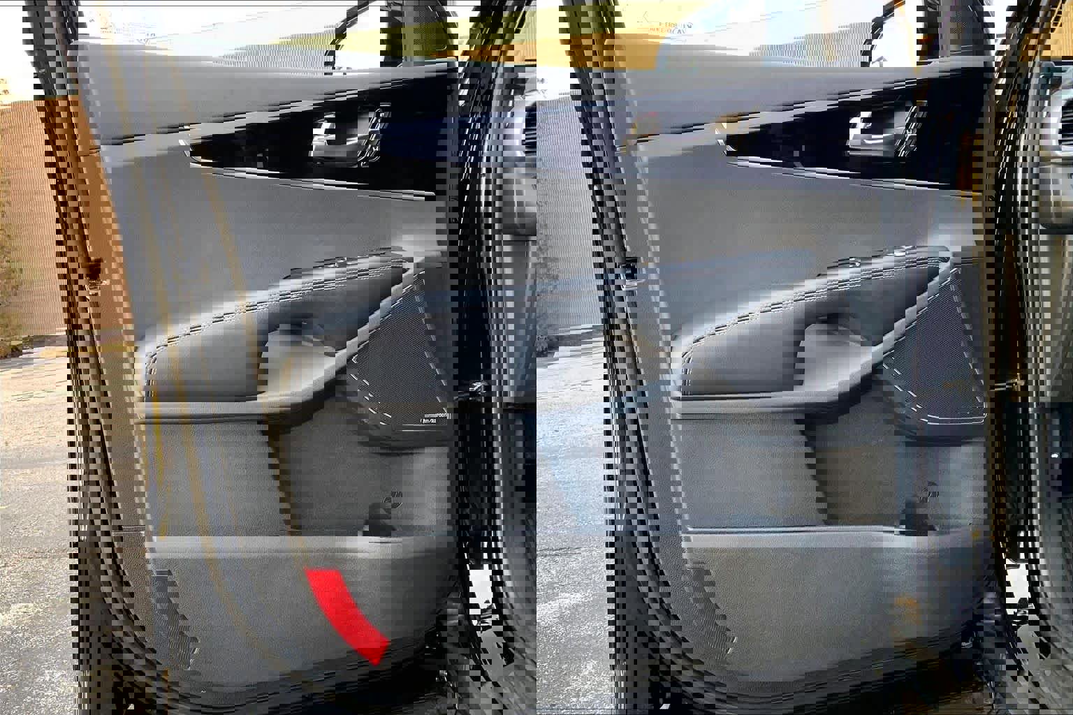 Used 2019 Kia Sorento SX image 21