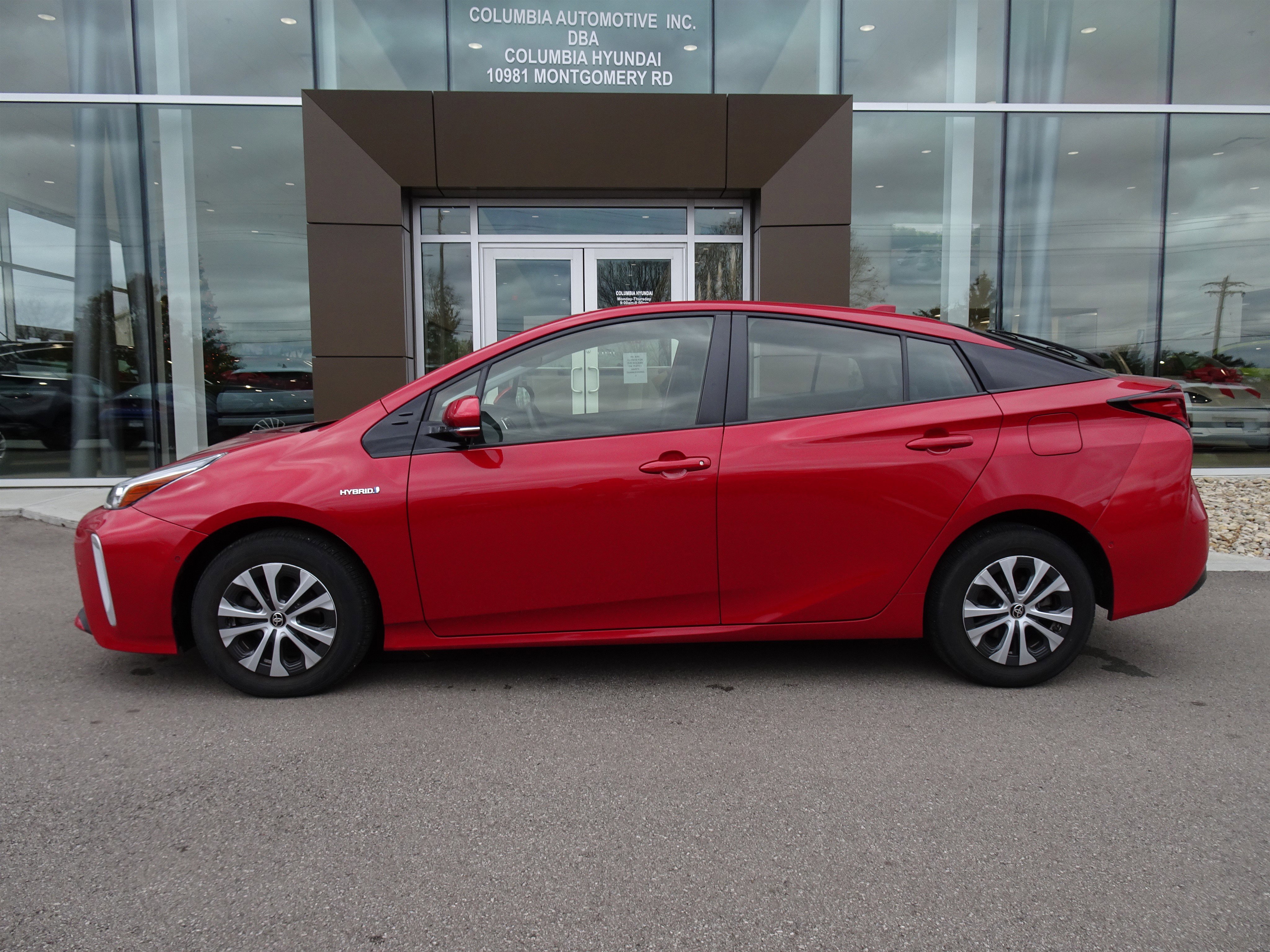 Used 2020 Toyota Prius AWD image 2