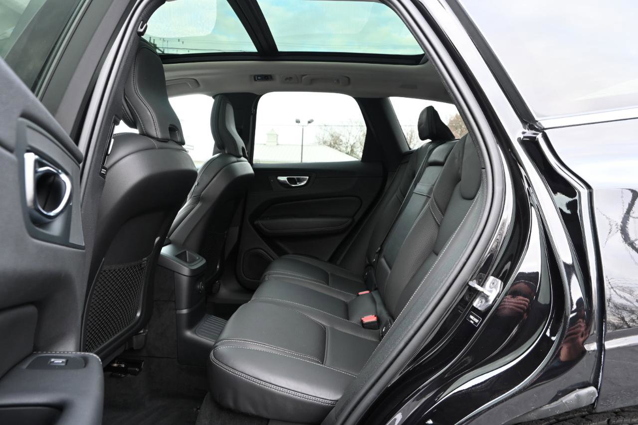 Used 2021 Volvo XC60 T8 Inscription Expression image 21