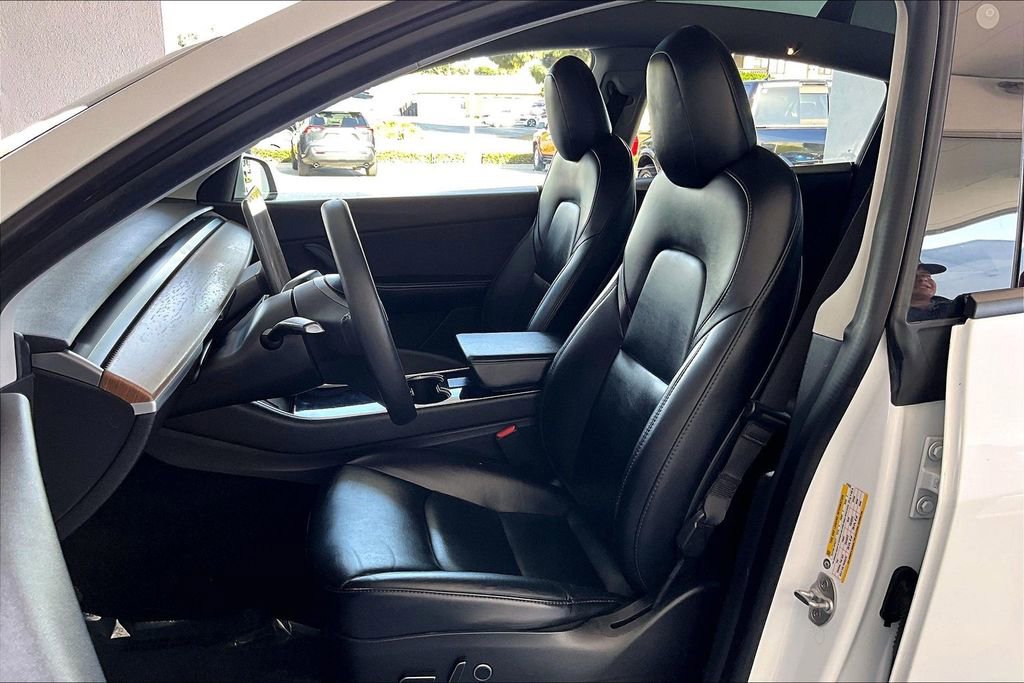 Used 2021 Tesla Model Y Long Range image 21