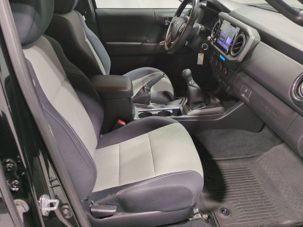Used 2021 Toyota Tacoma TRD Off-Road image 25