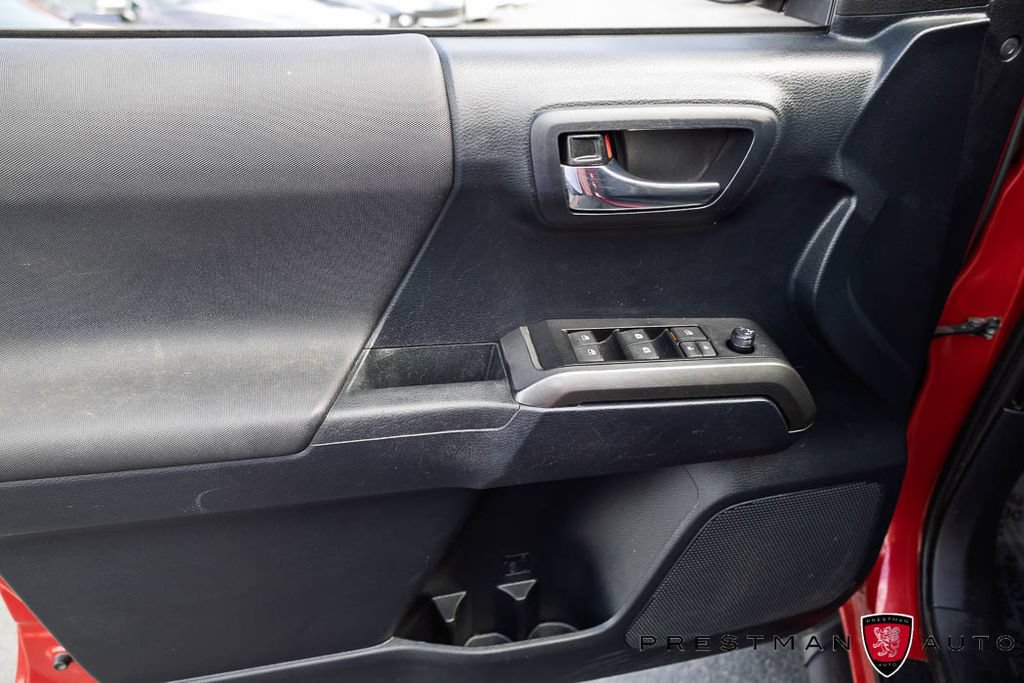 Used 2019 Toyota Tacoma TRD Off-Road AWD/4WD image 24
