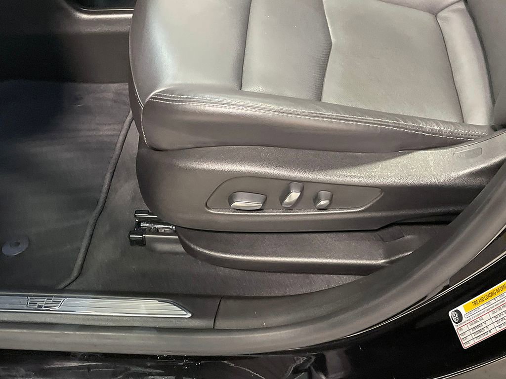 Used 2025 Cadillac XT5 Premium Luxury image 21