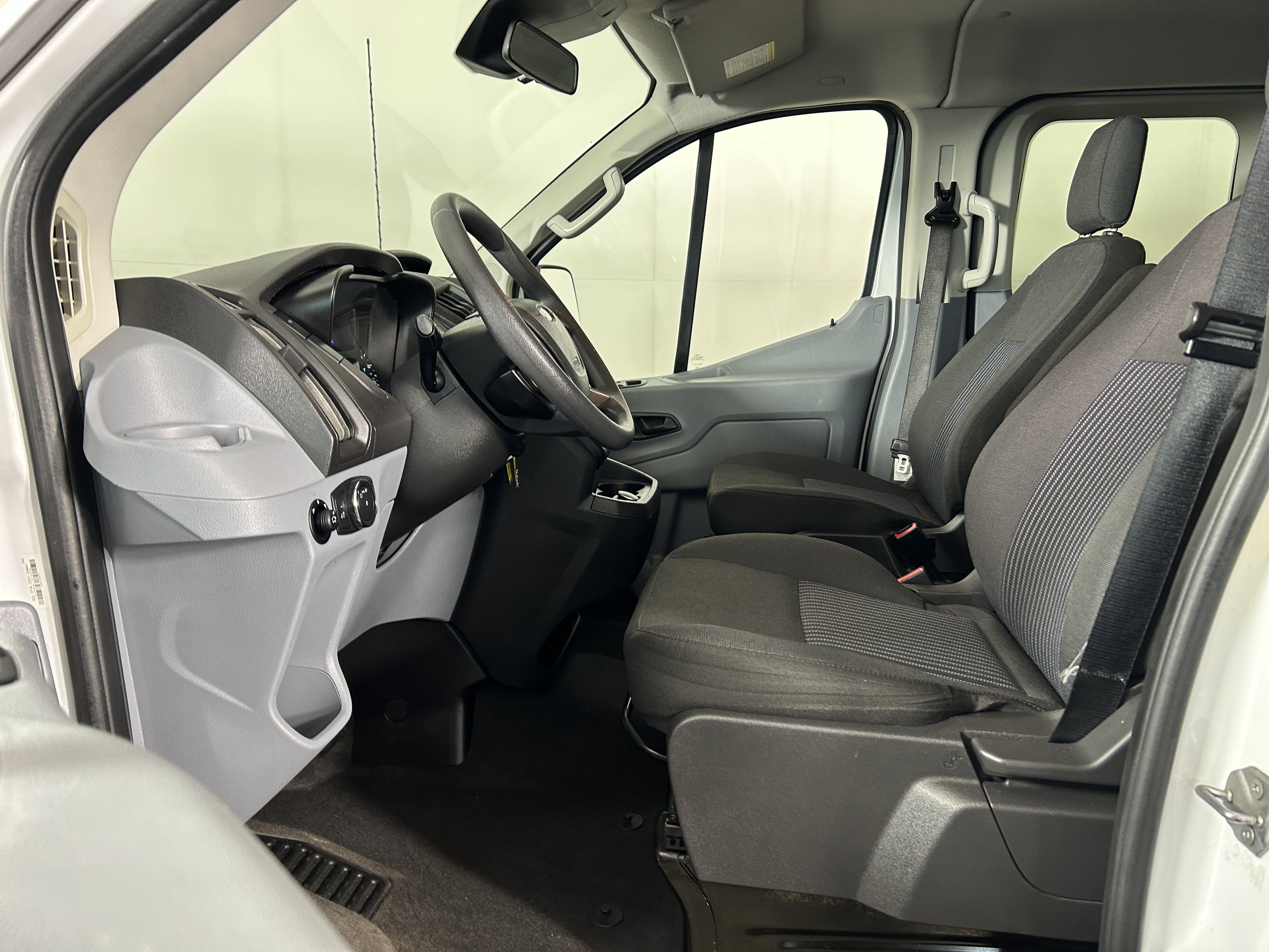 Used 2018 Ford Transit 350 XL RWD image 8