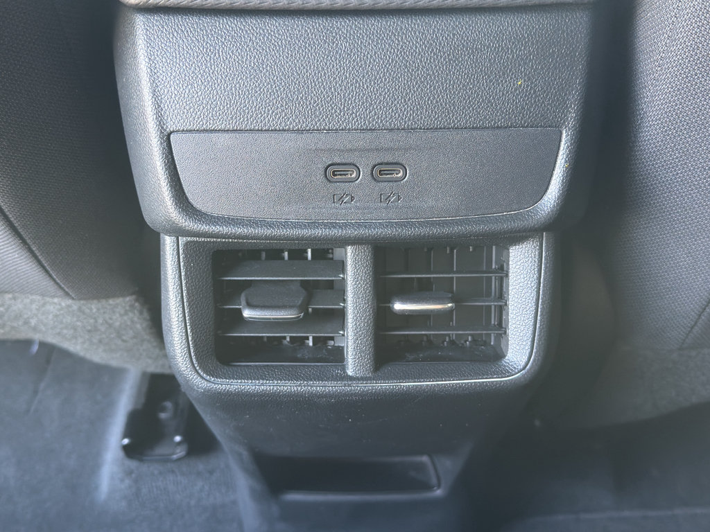 Used 2026 Chevrolet Equinox LT AWD/4WD image 26