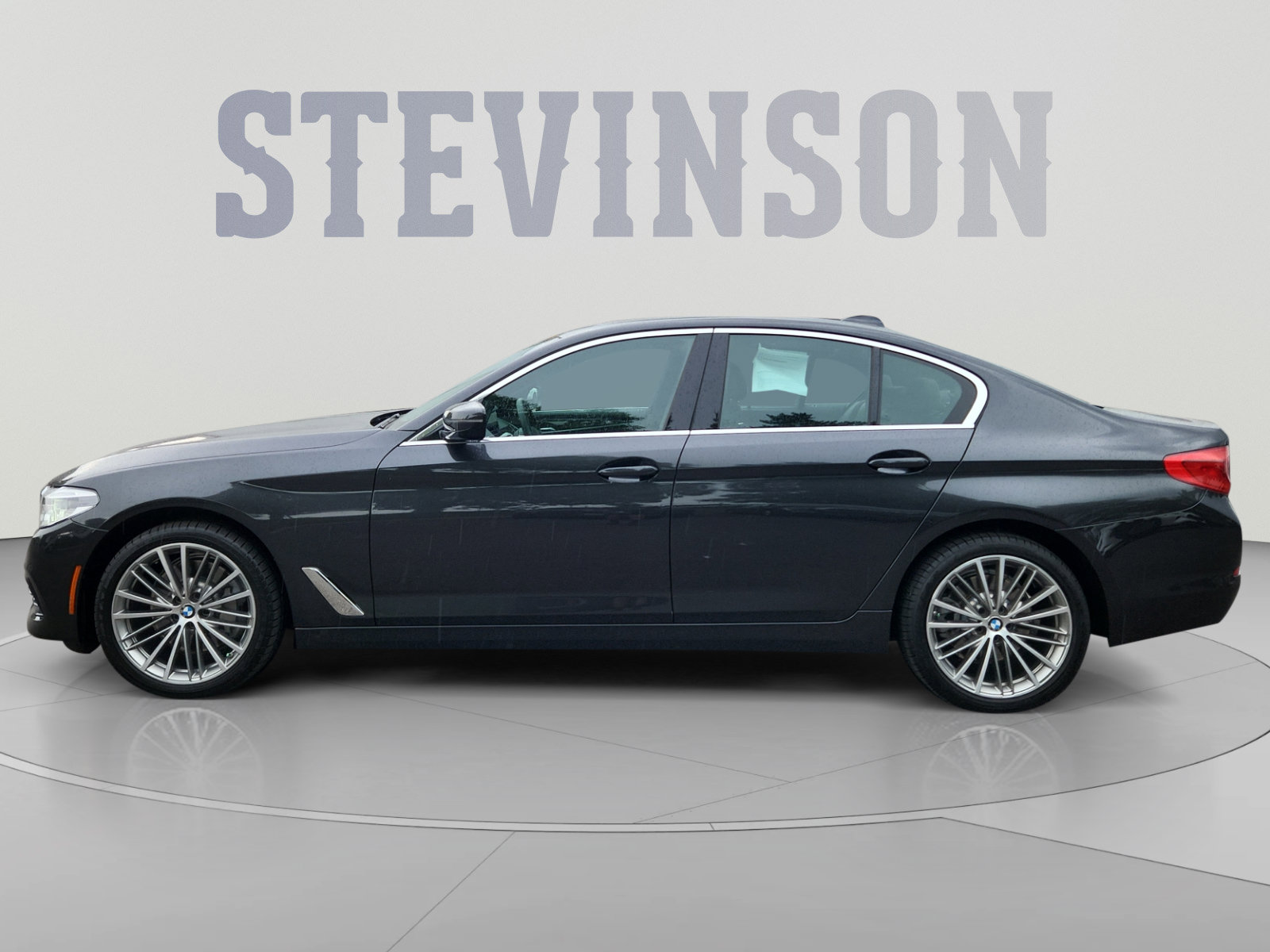 Used 2020 BMW 530i xDrive w/ M Sport Package AWD/4WD image 2
