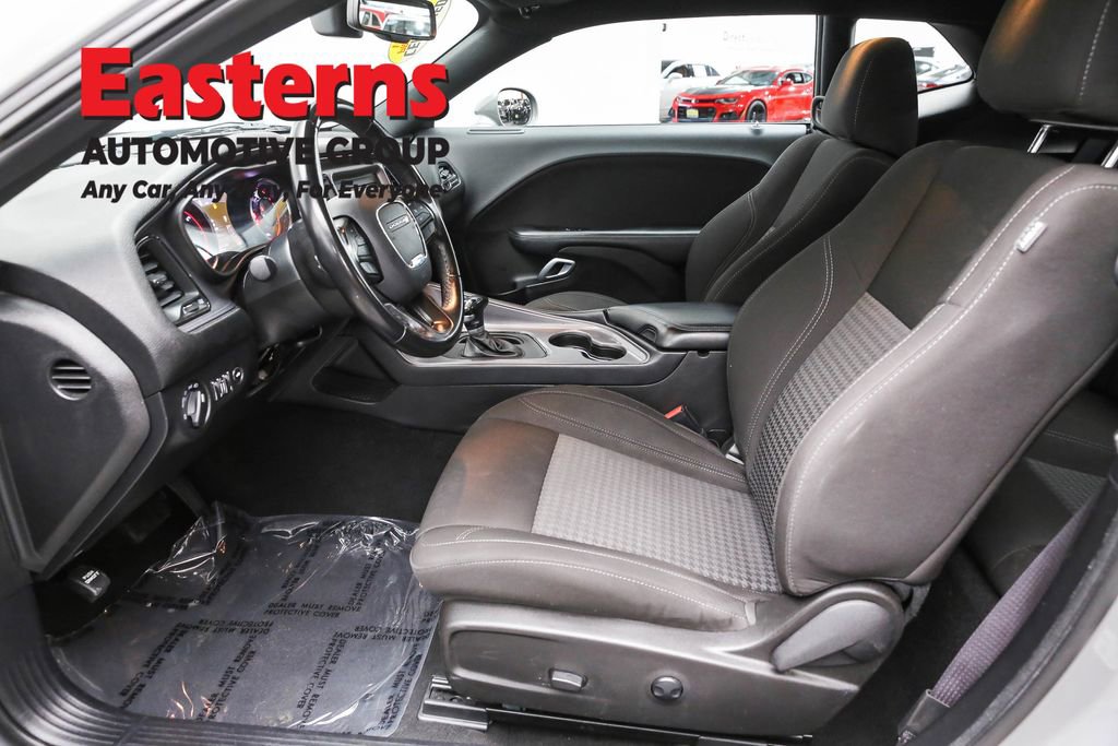 Used 2023 Dodge Challenger SXT image 14