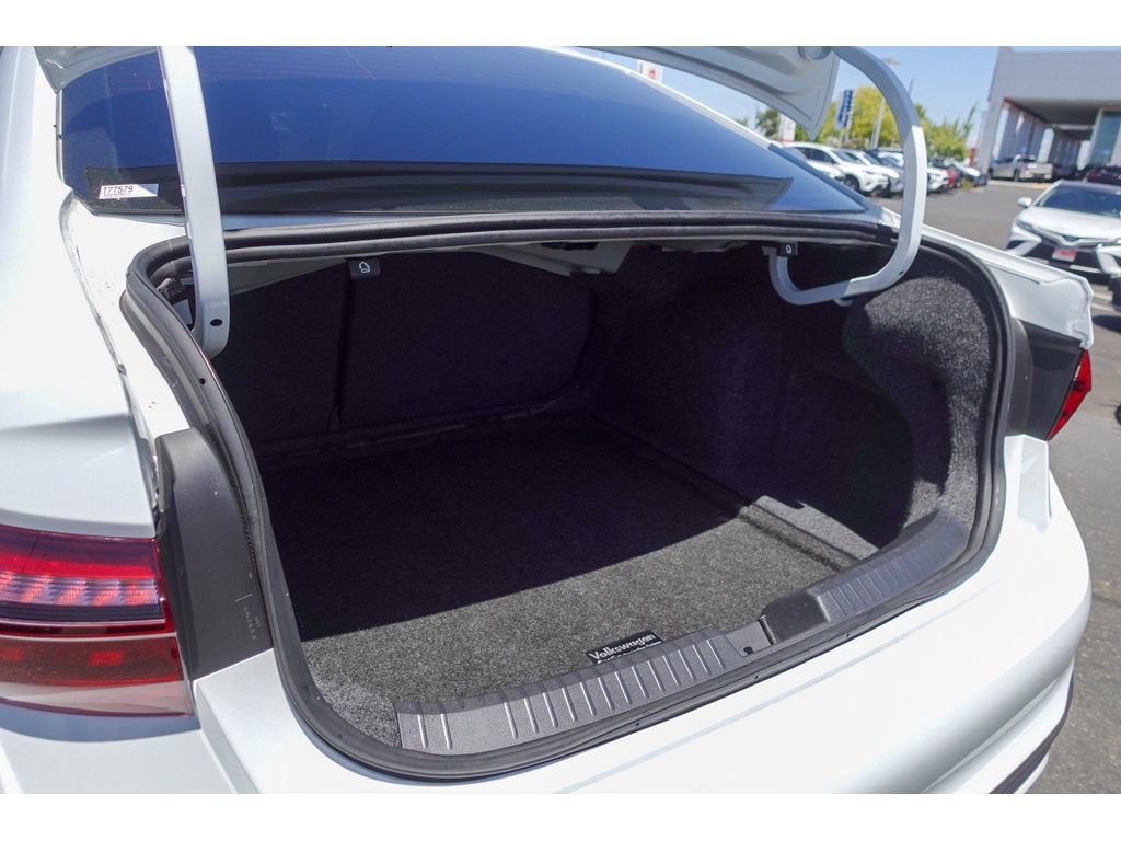 Used 2024 Volkswagen Jetta S FWD image 28