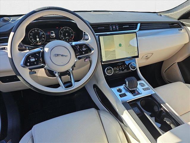 New 2025 Jaguar F-PACE R-Dynamic S image 14