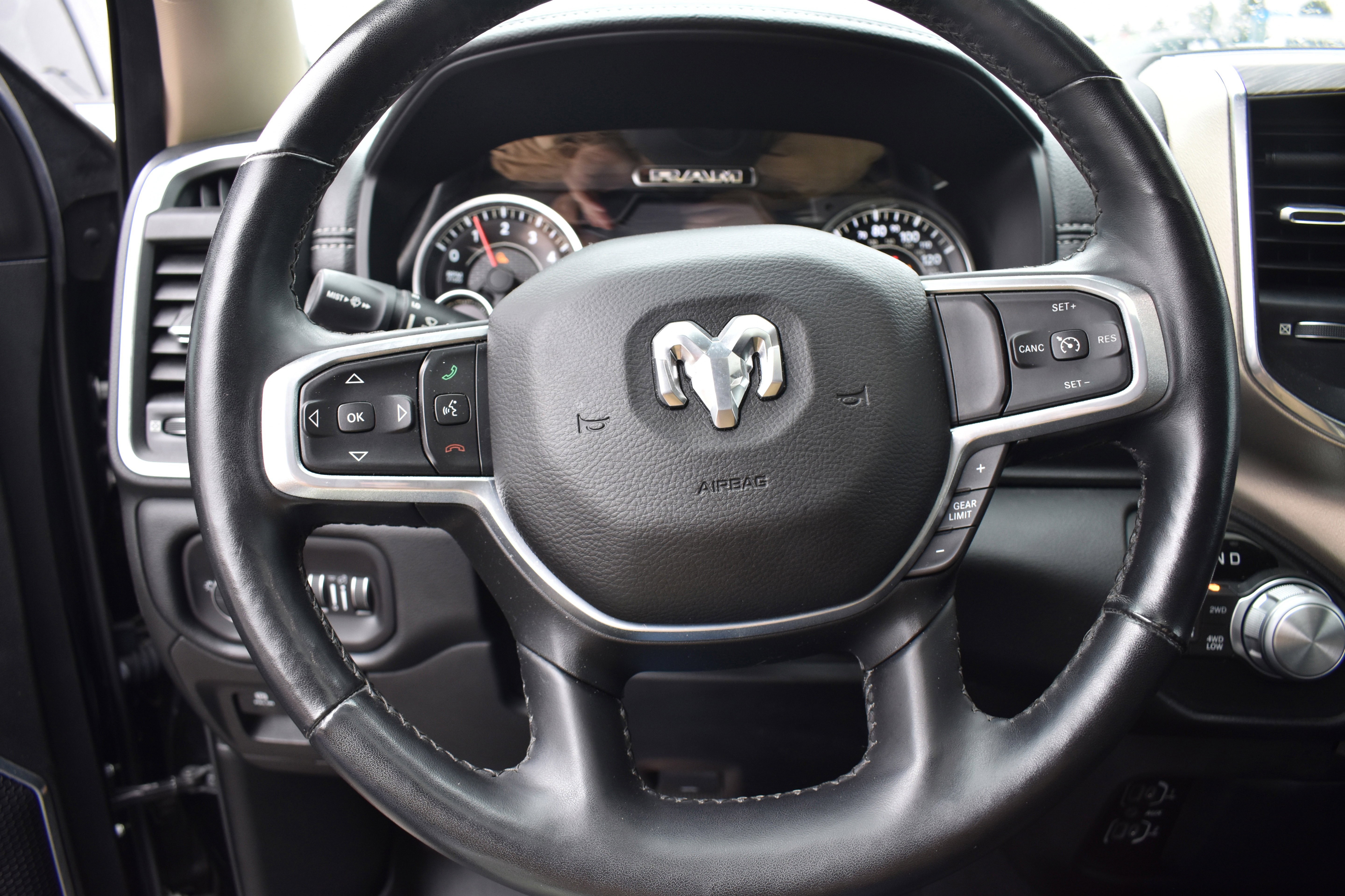 Used 2019 RAM 1500 Laramie image 13