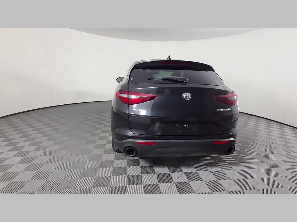 Used 2023 Alfa Romeo Stelvio Sprint RWD image 43