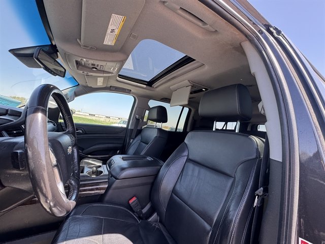 Used 2018 Chevrolet Suburban LT w/ LT Signature Package AWD/4WD image 11
