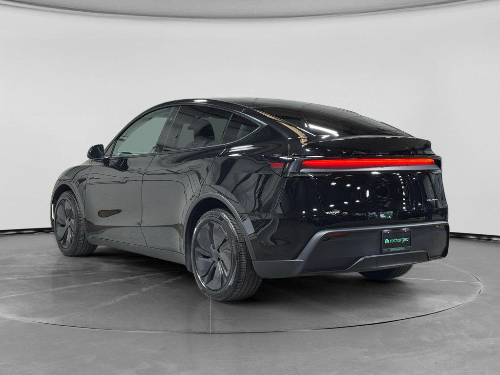 Used 2026 Tesla Model Y Long Range AWD/4WD image 2