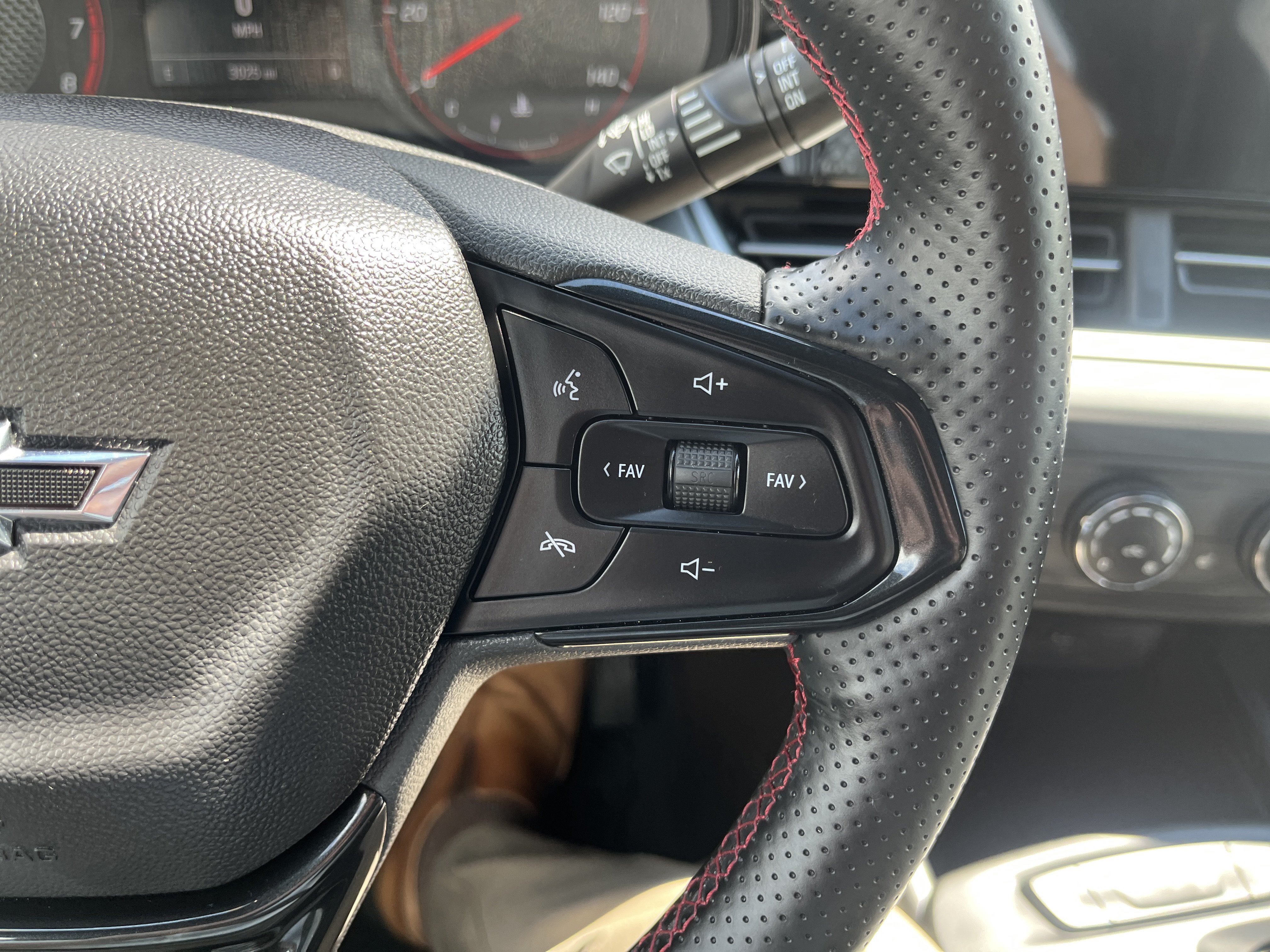 Used 2026 Chevrolet Trax RS w/ Driver Confidence Package FWD image 17