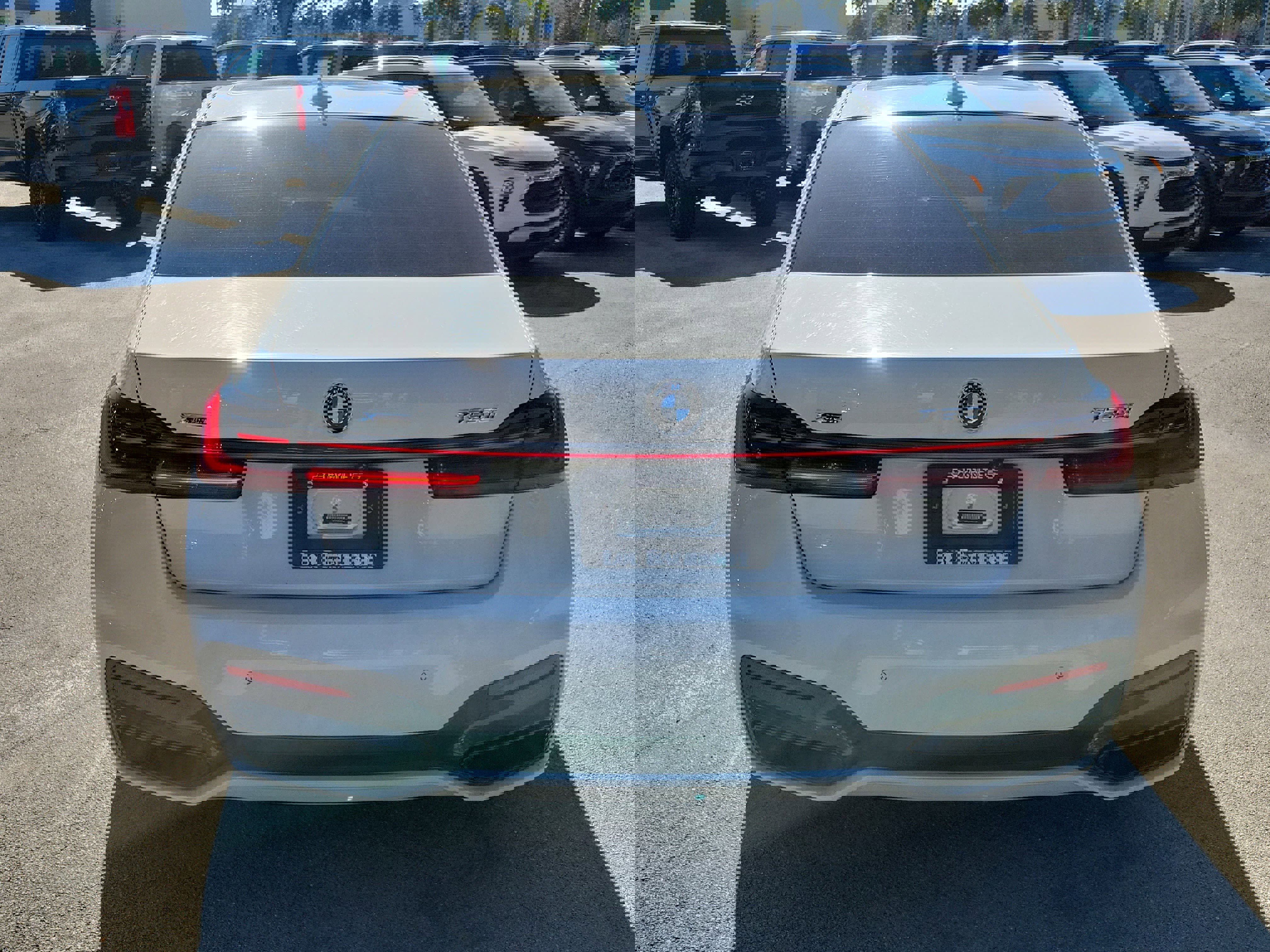 Used 2021 BMW 750i xDrive w/ M Sport Package image 6