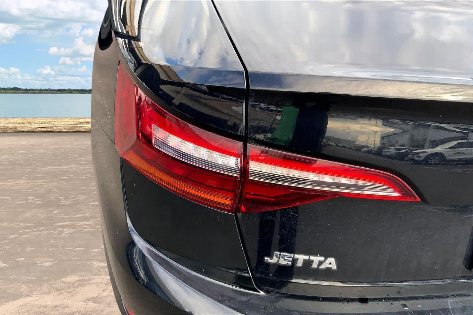 Used 2019 Volkswagen Jetta S w/ Driver Assistance Package FWD image 32