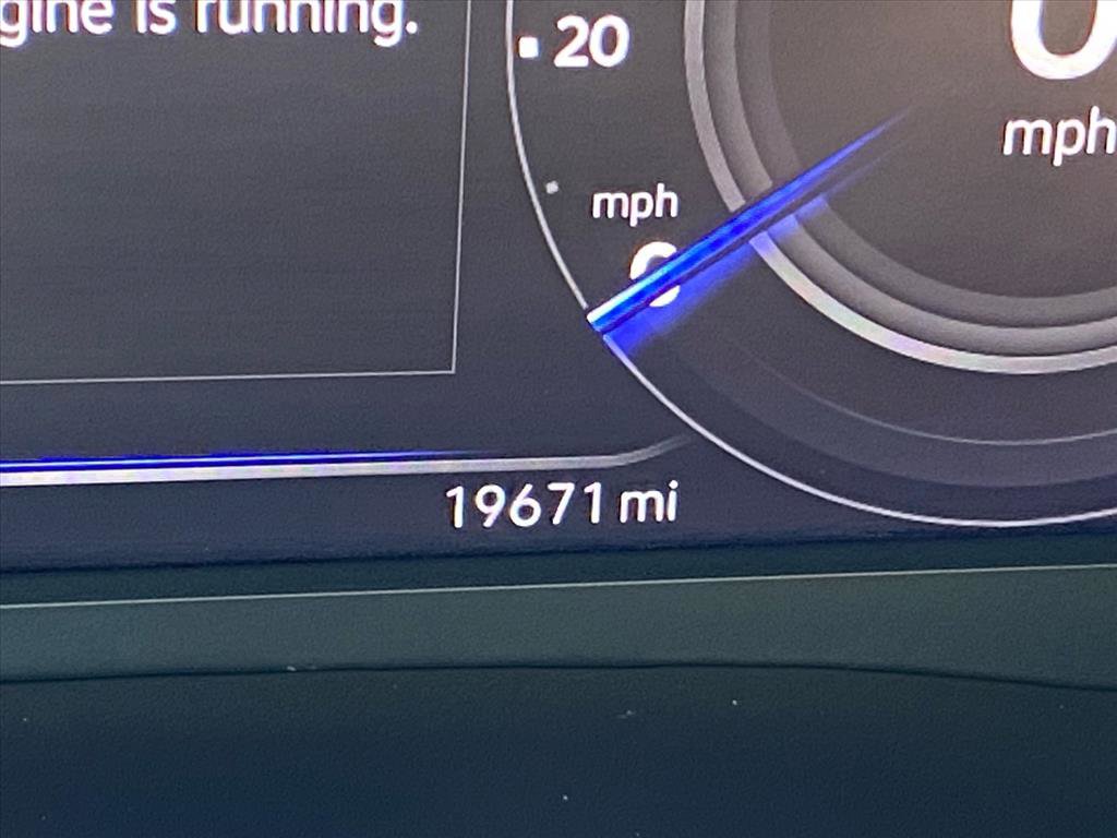 Certified 2023 Volkswagen Atlas Cross Sport SE w/ Panoramic Sunroof Package image 15