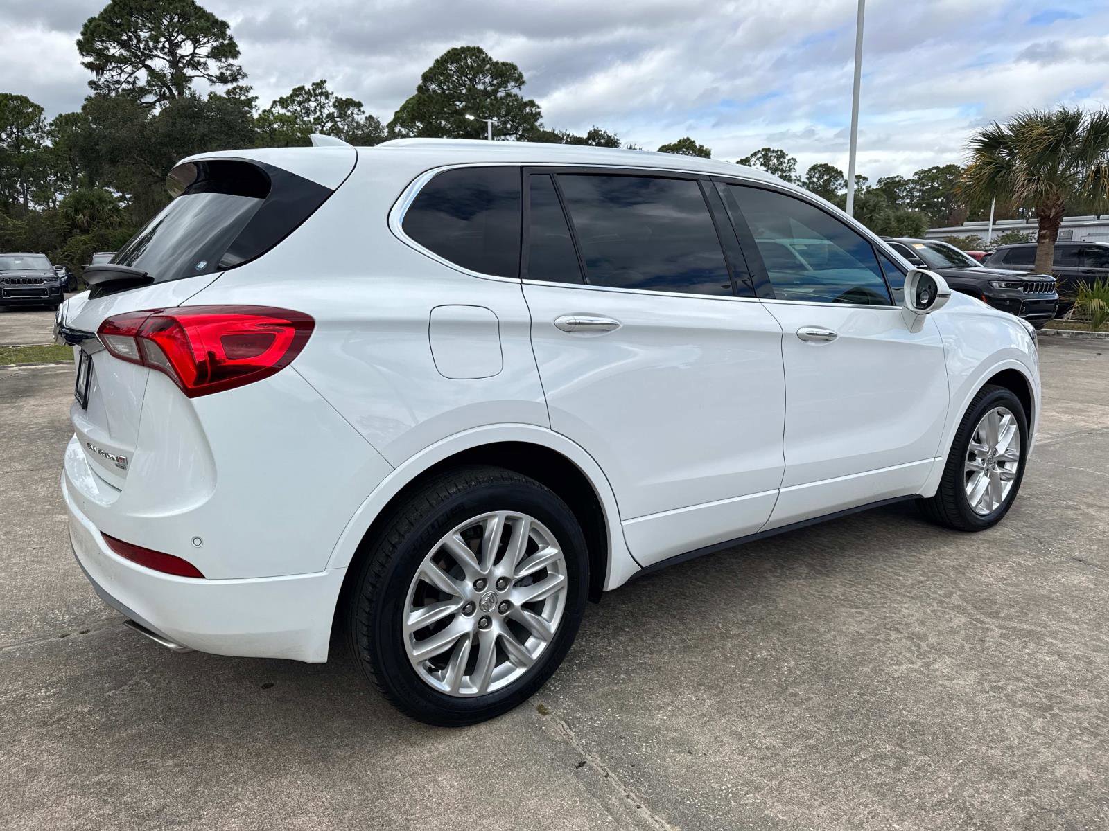 Used 2019 Buick Envision Premium w/ Driver Confidence Package image 3