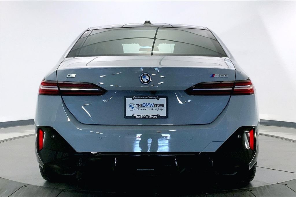 Used 2025 BMW i5 M60 AWD/4WD image 3