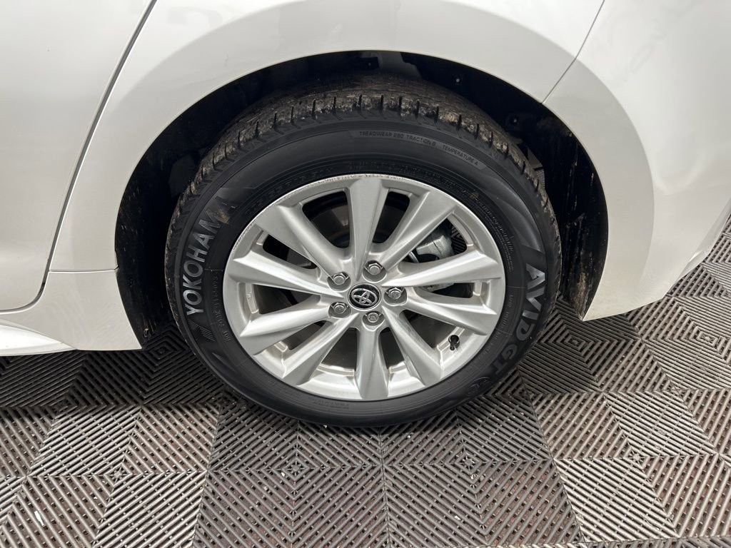 Used 2024 Toyota Corolla SE image 30