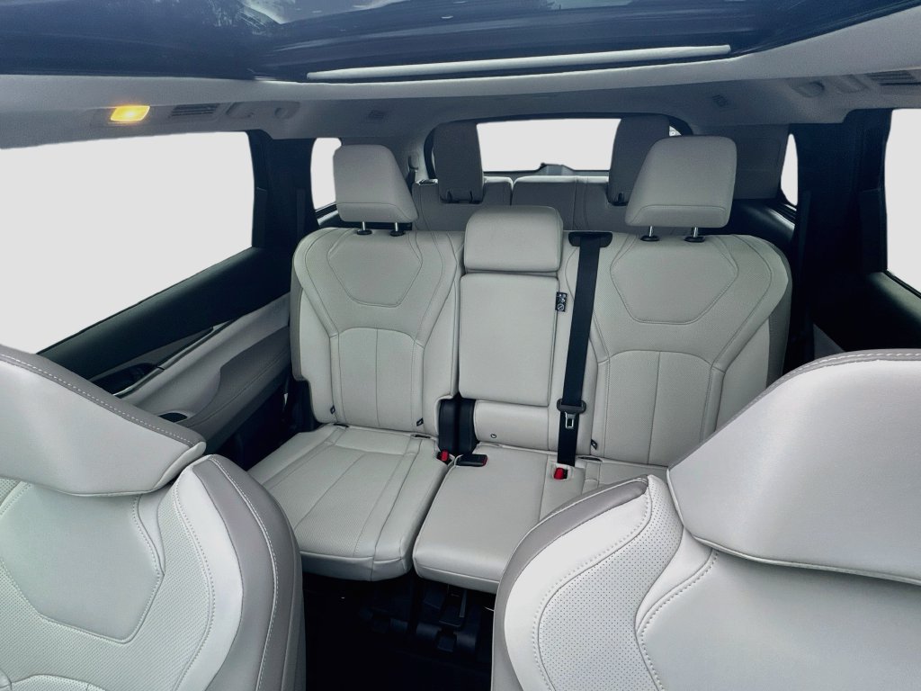 New 2027 INFINITI QX60 Luxe w/ Cargo Package FWD image 23