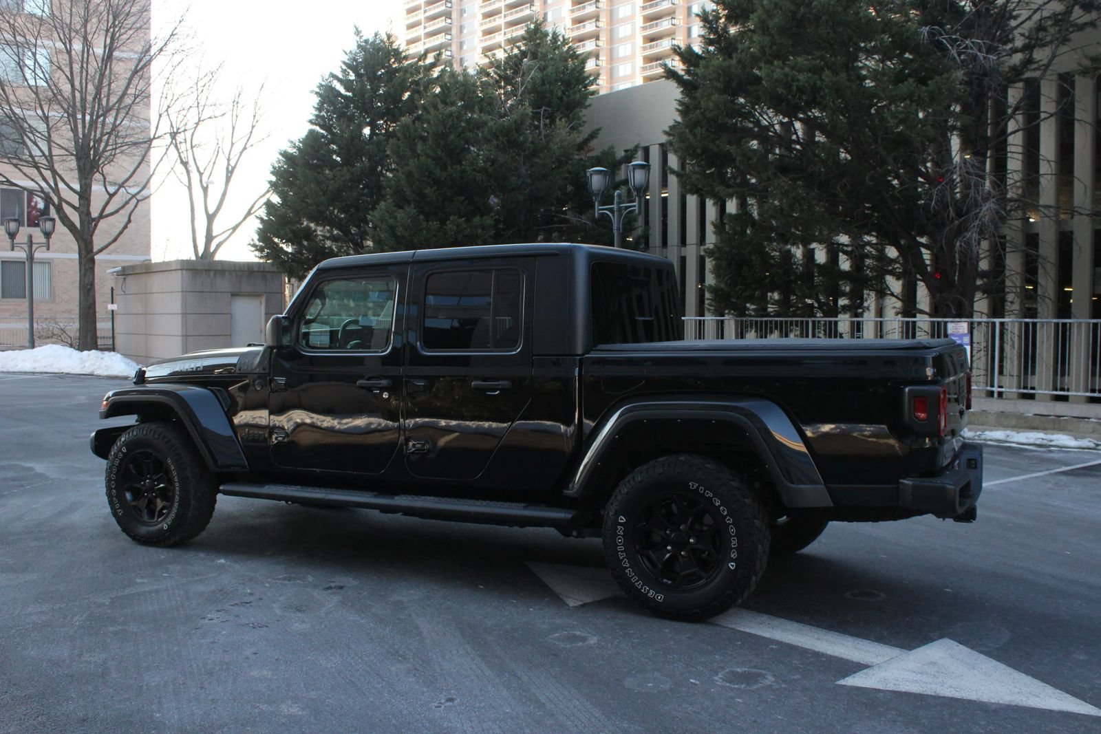 Used 2021 Jeep Gladiator Sport AWD/4WD image 9