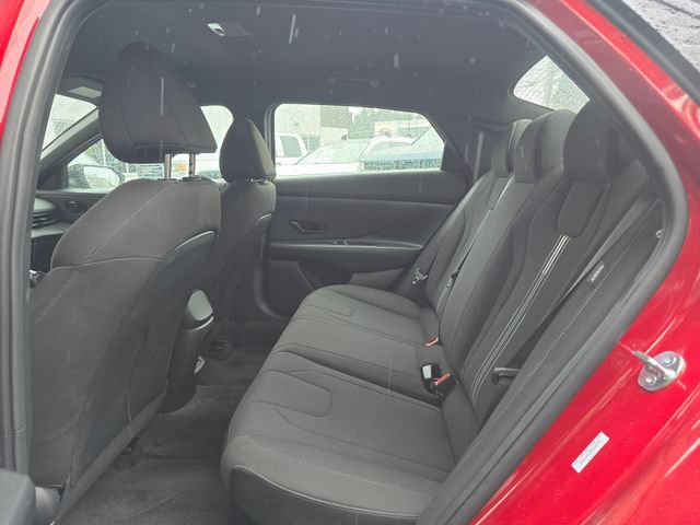 Certified 2025 Hyundai Elantra SEL FWD image 16