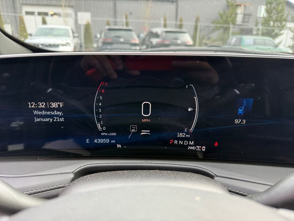 Used 2024 Cadillac XT4 Premium Luxury image 14