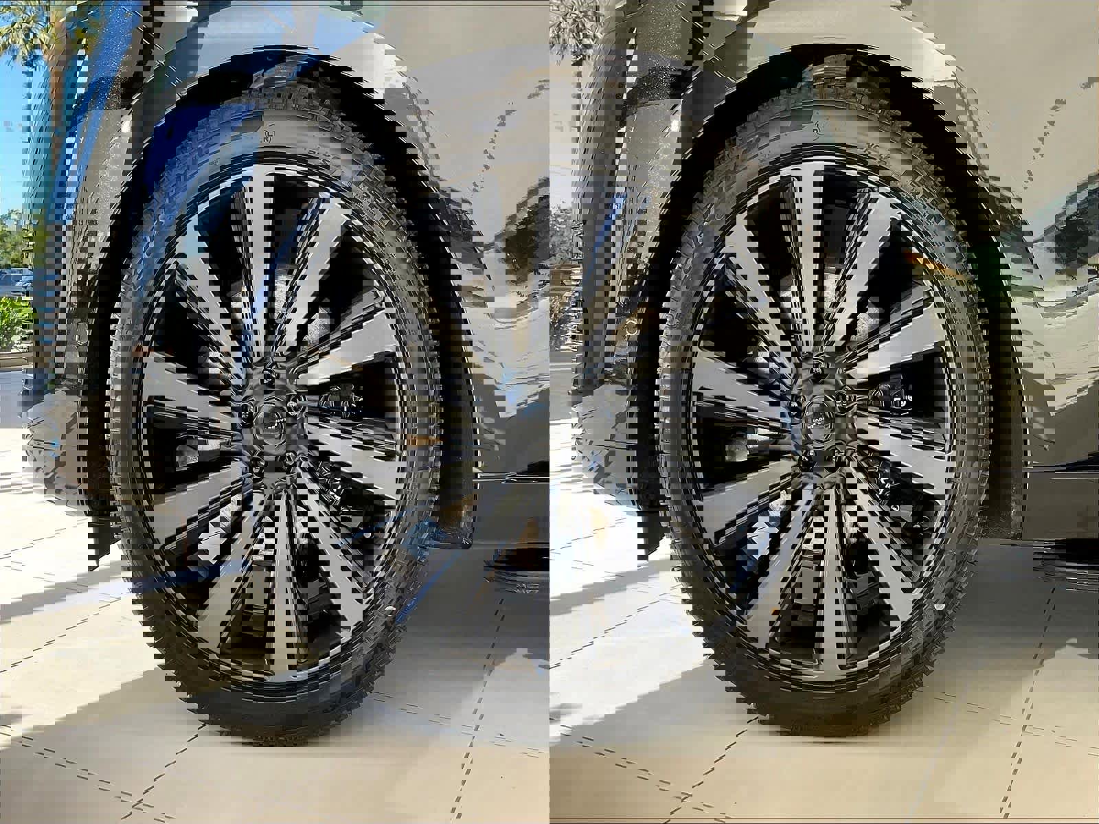 New 2026 Land Rover Range Rover SV image 13