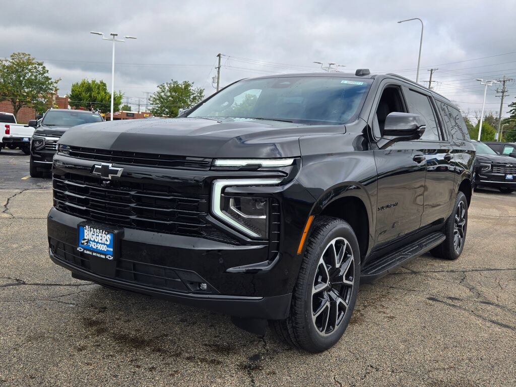 New 2026 Chevrolet Suburban RST w/ Comfort Package AWD/4WD image 3
