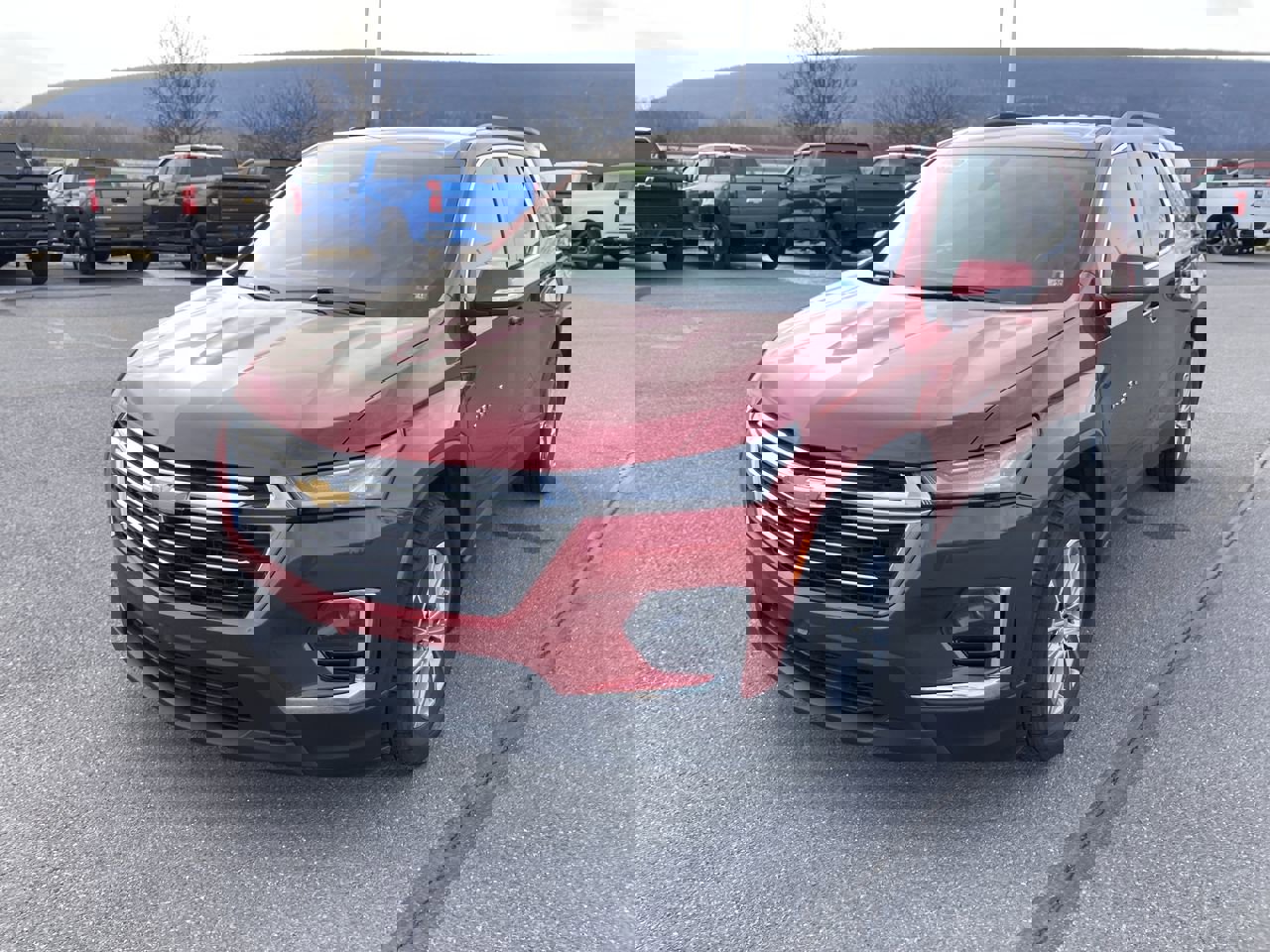 Used 2023 Chevrolet Traverse LT image 3