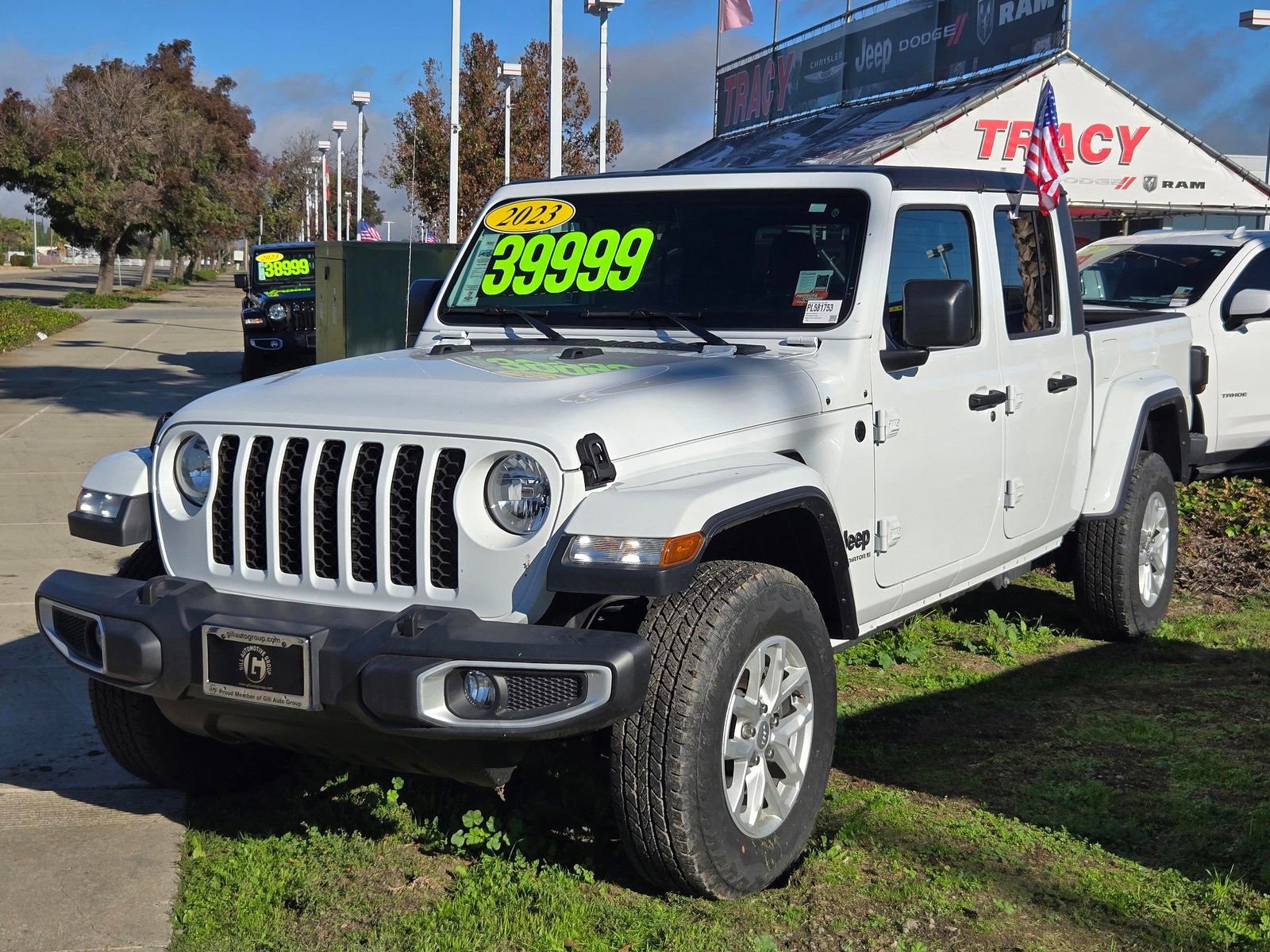 Used 2023 Jeep Gladiator Sport image 8