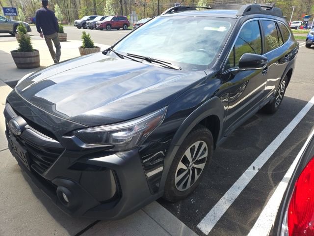Used 2023 Subaru Outback Premium AWD/4WD image 10