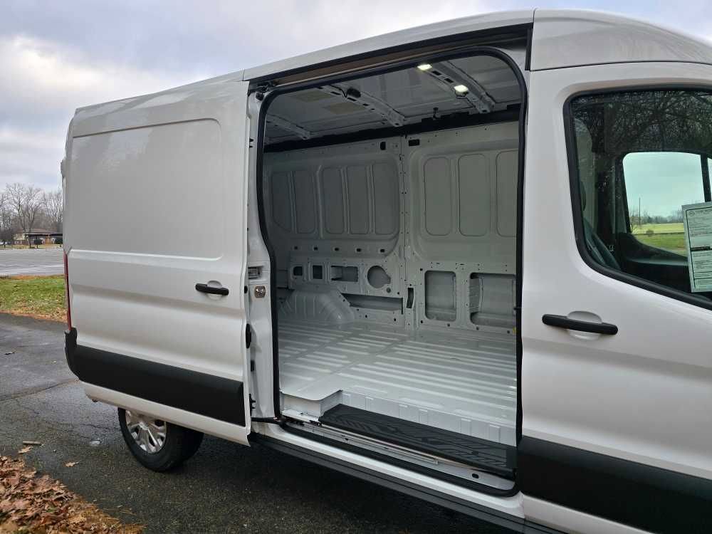 New 2026 Ford Transit 250 148 Medium Roof image 15