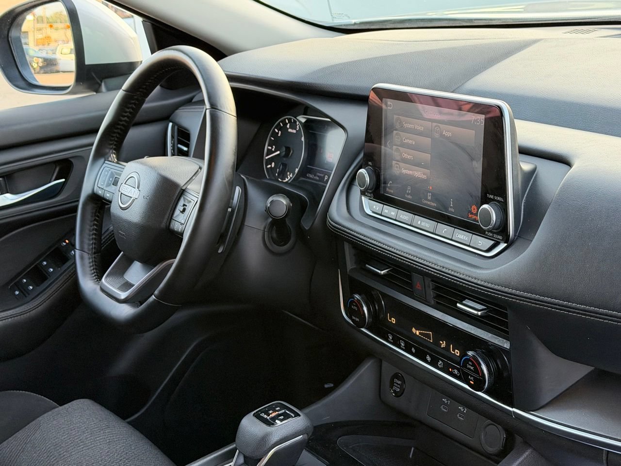 Certified 2025 Nissan Rogue SV FWD image 37