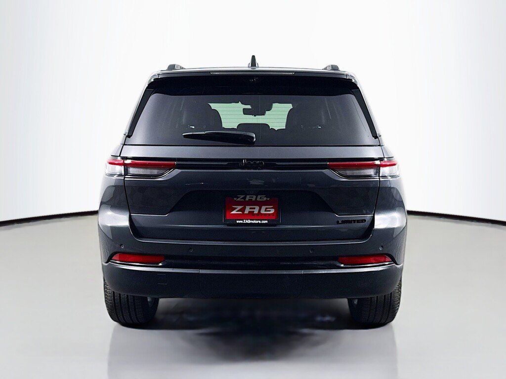 Used 2025 Jeep Grand Cherokee Limited w/ Luxury Tech Group II RWD image 4