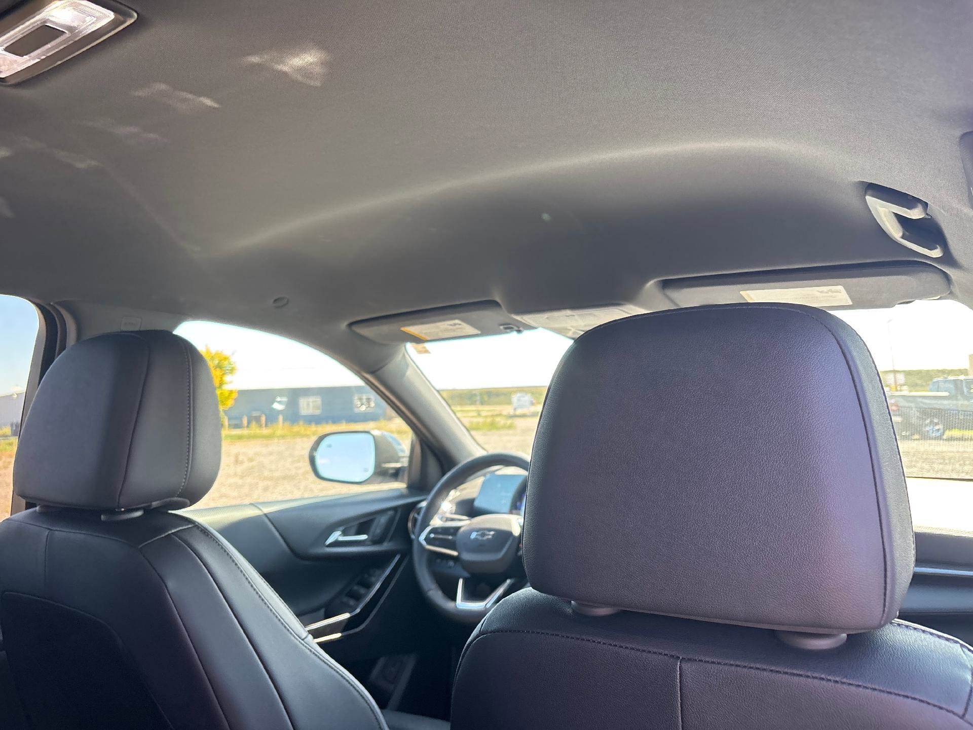 Used 2025 Chevrolet Equinox LT w/ Convenience Package II image 37