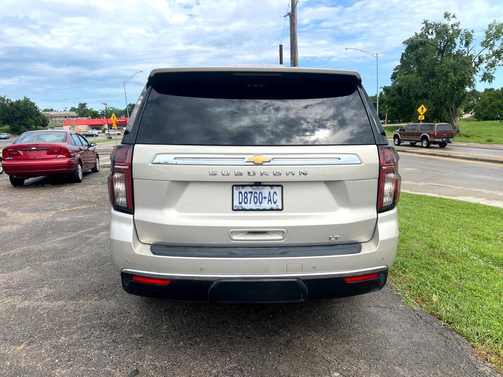 Used 2021 Chevrolet Suburban LT image 6